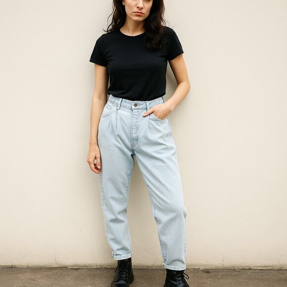 Vtg Bill Blass High Waist Mom Jeans Size 10P 24" Light Wash Pleated Baggy 80s - Picture 1 of 11